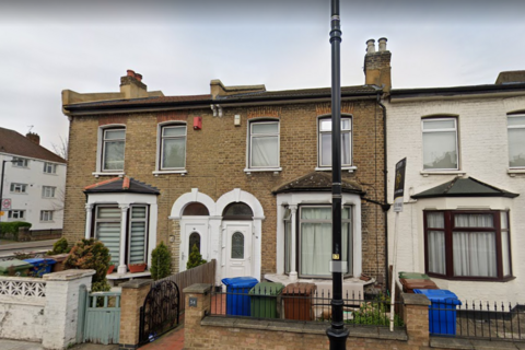 4 bedroom terraced house to rent, Evelina Road,  London, SE15