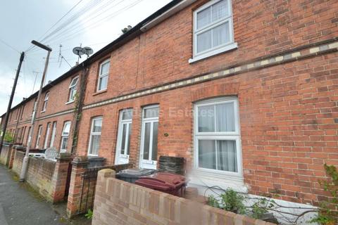 3 bedroom terraced house to rent, Orts Road, Reading