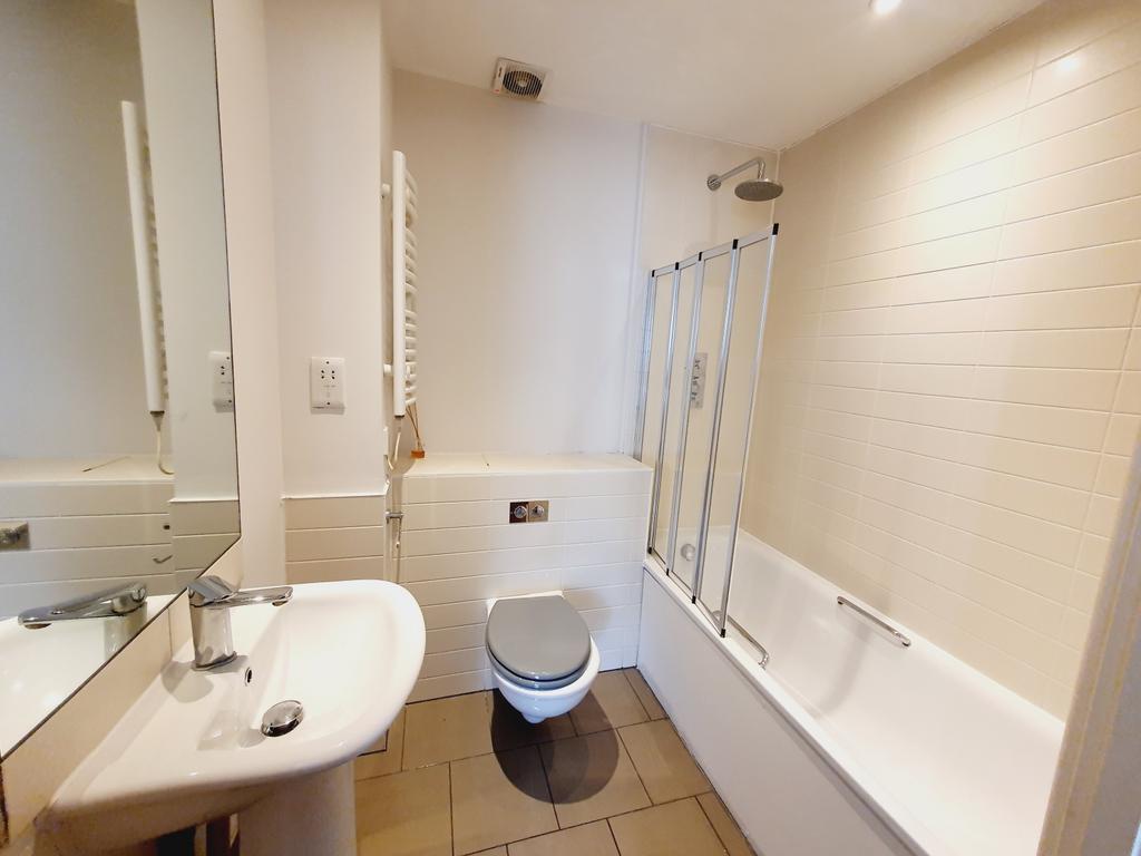 Main bathroom
