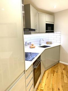 2 bedroom flat to rent, Flat 15 Amisha Court , 161 Grange Road, London