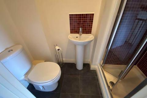 10 Larch Close, Nuneaton, CV10 9FE