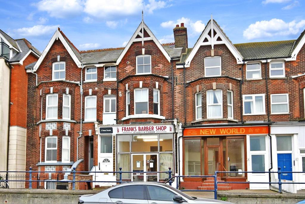 Tower Parade, Whitstable, Kent 2 bed apartment £275,000