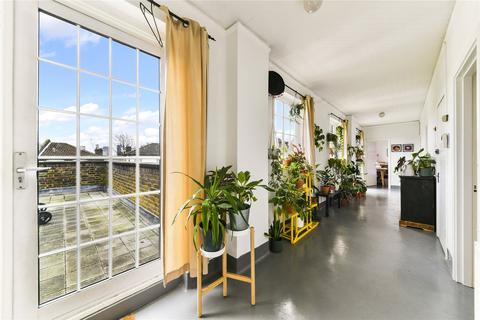 27a Brookfield Road, Hackney, London, E9 5AH