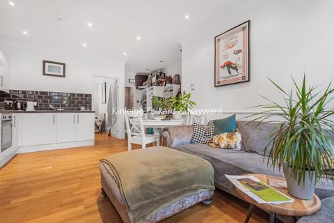 Flat 1, 11a Faversham Road, London, SE6 4XE