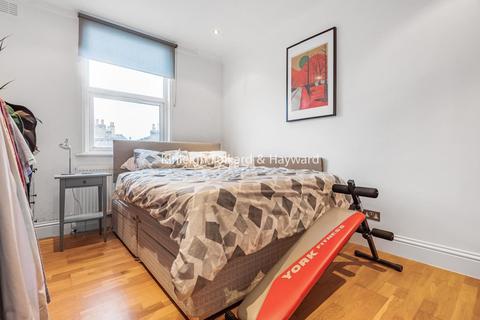 Flat 1, 11a Faversham Road, London, SE6 4XE