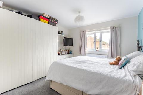 47b Black Bourton Road, Carterton, OX18 3HJ