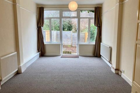 Studio to rent - Purley Park Road, Purley