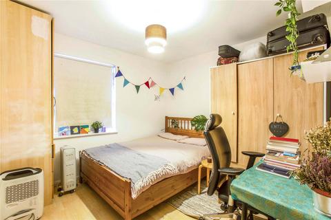 3 bedroom apartment for sale, Chicksand Street, London, E1