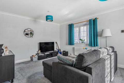 21 Hancock Close, Aylesbury, HP21 9AU