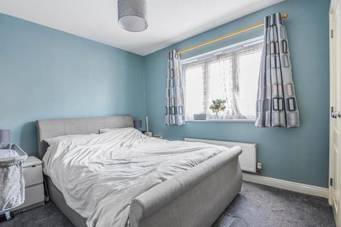 21 Hancock Close, Aylesbury, HP21 9AU