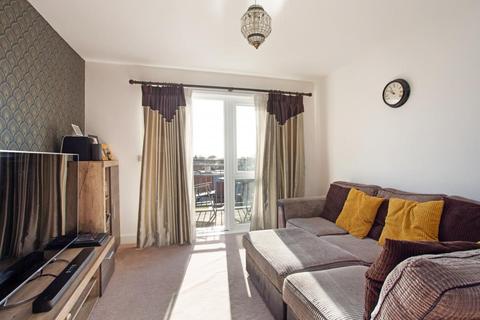 2 bedroom apartment for sale - Juno House, John Thornycroft Road, Southampton SO19