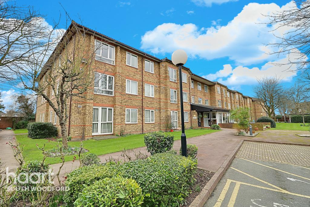 Ennerdale Court, Wanstead, London, E11 1 bed flat £220,000