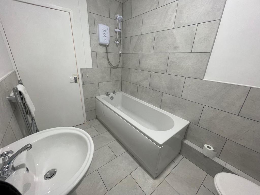 Kirton Park Terrace, North shields... 2 bed flat £650 pcm (£150 pw)