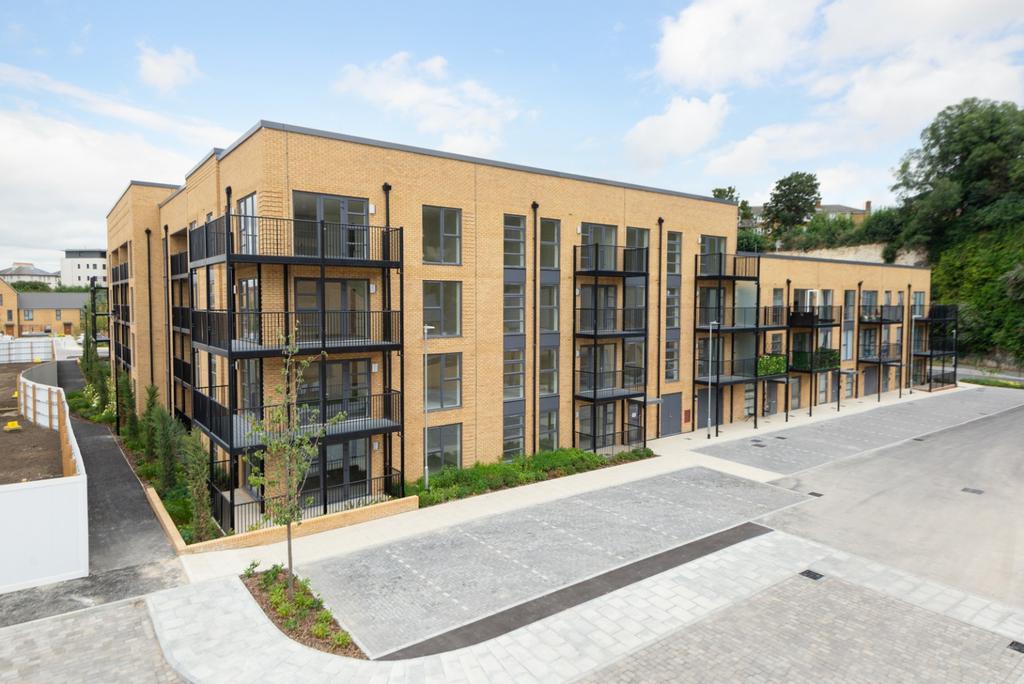 Nave Square, Cable Wharf, Northfleet 2 bed apartment £80,100