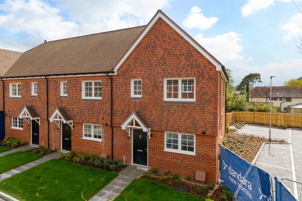 The Sycamores, Bedell Road, Bearsted 3 bed semidetached house £147,000