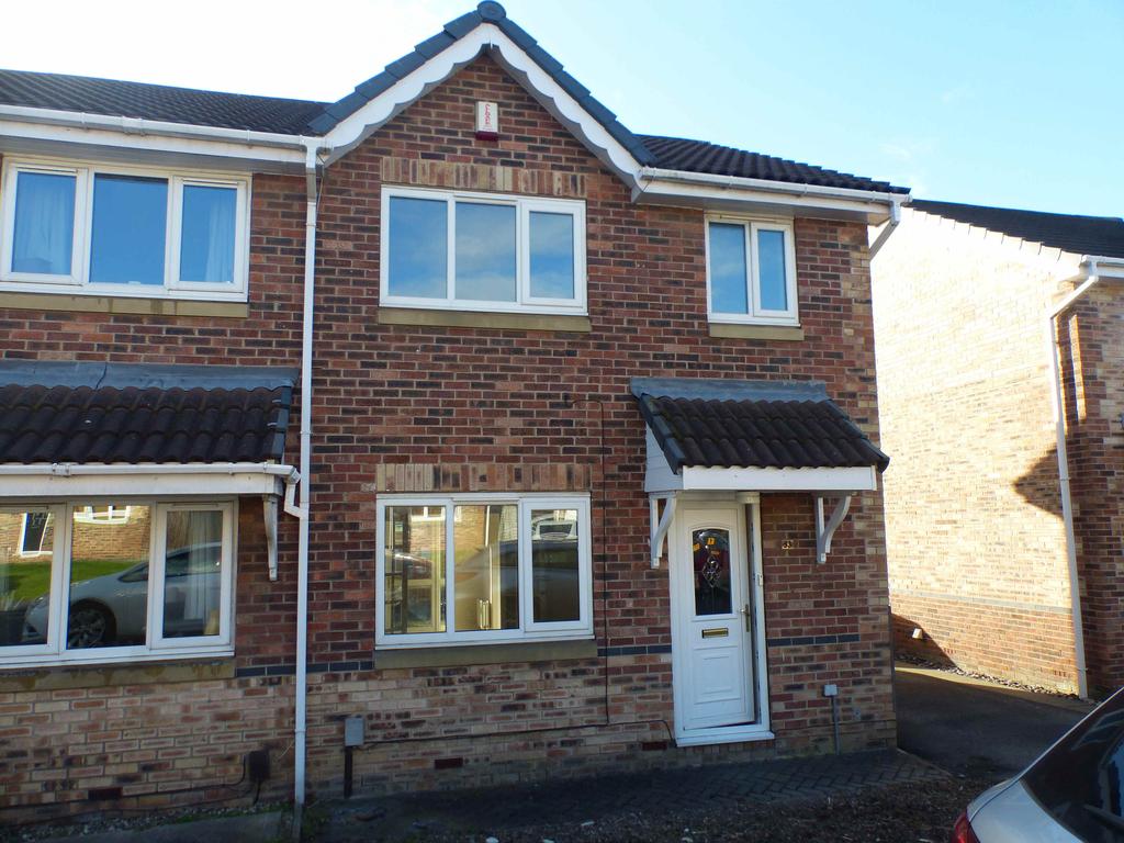 Greenfields, Heckmondwike, West Yorkshire, WF16 3 bed semidetached