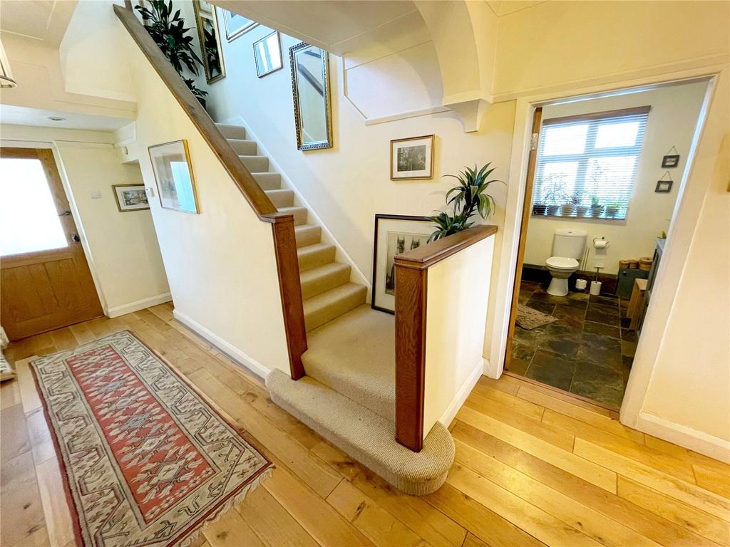 Caughall Road, Upton, Chester, CH2 4 bed detached house £700,000