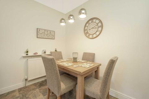 33 High Barholm, Kilbarchan, Johnstone, PA10 2EG