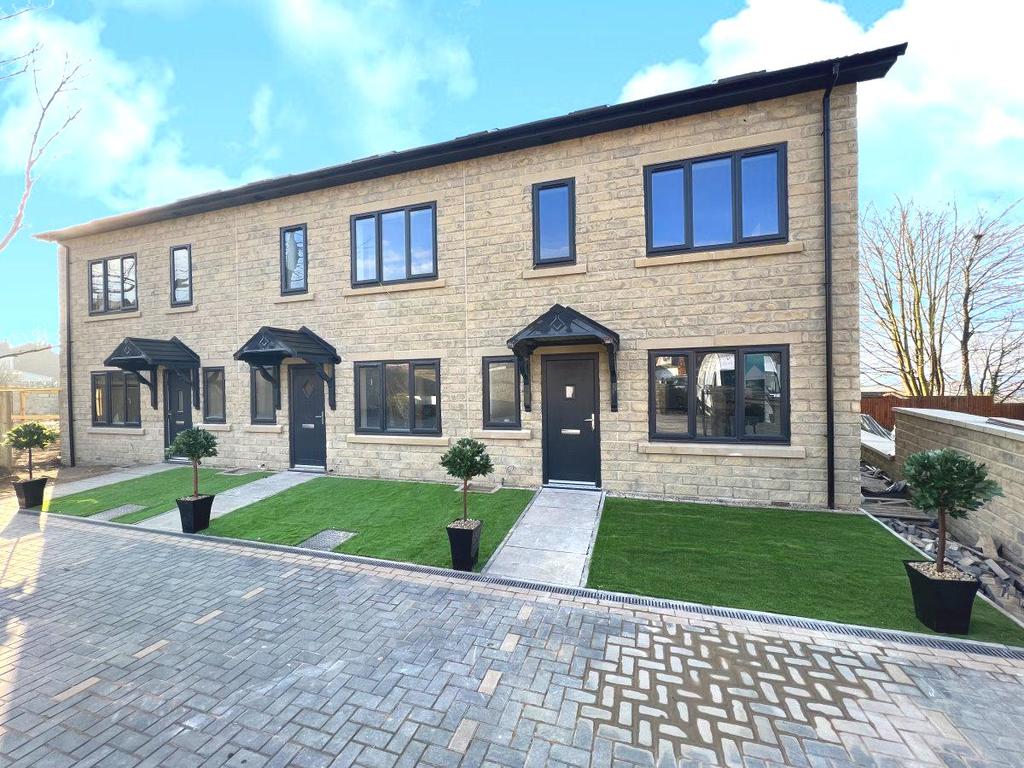 4 Bedroom Townhouse