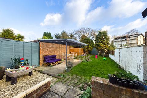 70 Deans Way, Gloucester, GL1 2QD