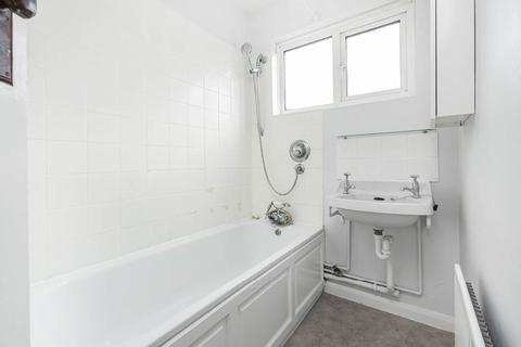11 Brook Close, London, SW20 9LP