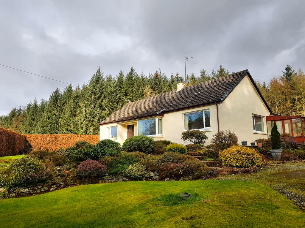 Crag House, Minnigaff, Newton Stewart DG8 3 bed detached bungalow for sale £220,000