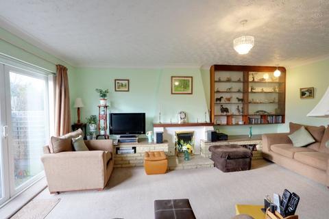 12 Alexandra Road, Benfleet, SS7 1JS