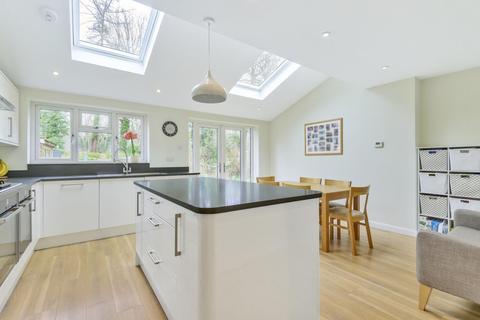 9 Beech Grove, Guildford, GU2 7XA