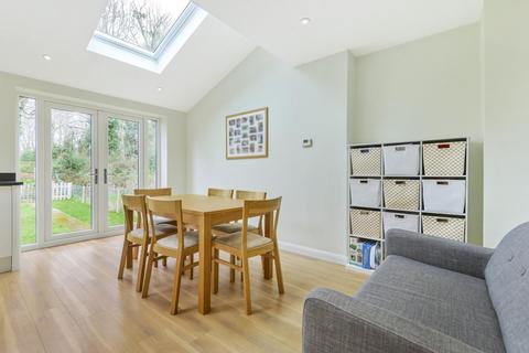9 Beech Grove, Guildford, GU2 7XA