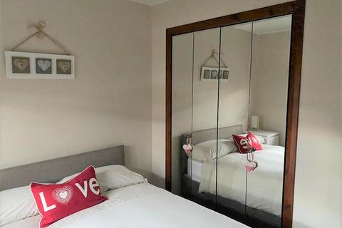 2 bedroom flat to rent, Picktillum Avenue, City Centre, Aberdeen, AB25