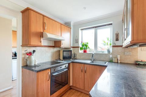 37 Bushy Close, Oxford, OX2 9SJ