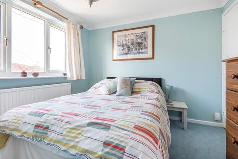 37 Bushy Close, Oxford, OX2 9SJ