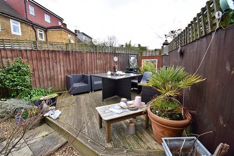 3 bedroom semi-detached house for sale - Withy Mead, Chingford, London. E4 6JW