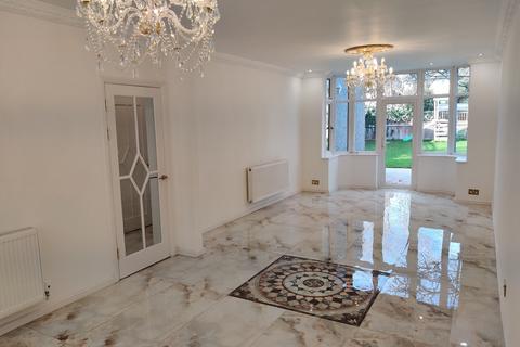 8 Turner Road, New Malden, KT3 5NL