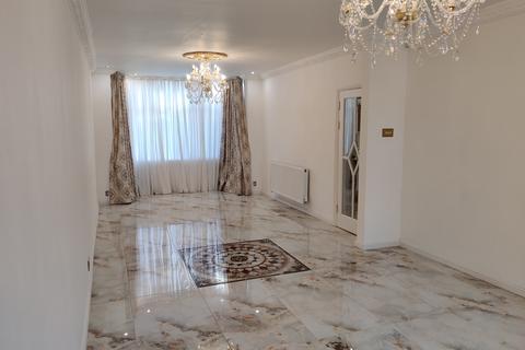 8 Turner Road, New Malden, KT3 5NL