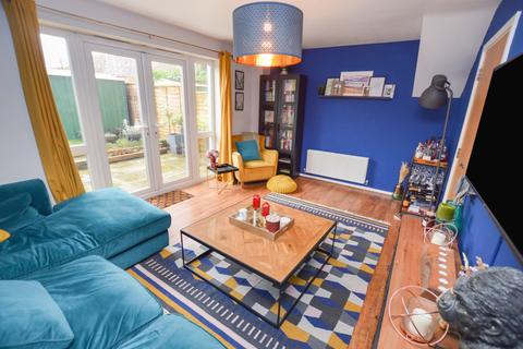 164 Broughton Lane, Salford, M7 1UF