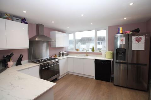 15 Gilbert Close, St Stephen, St Austell, PL26 7PH