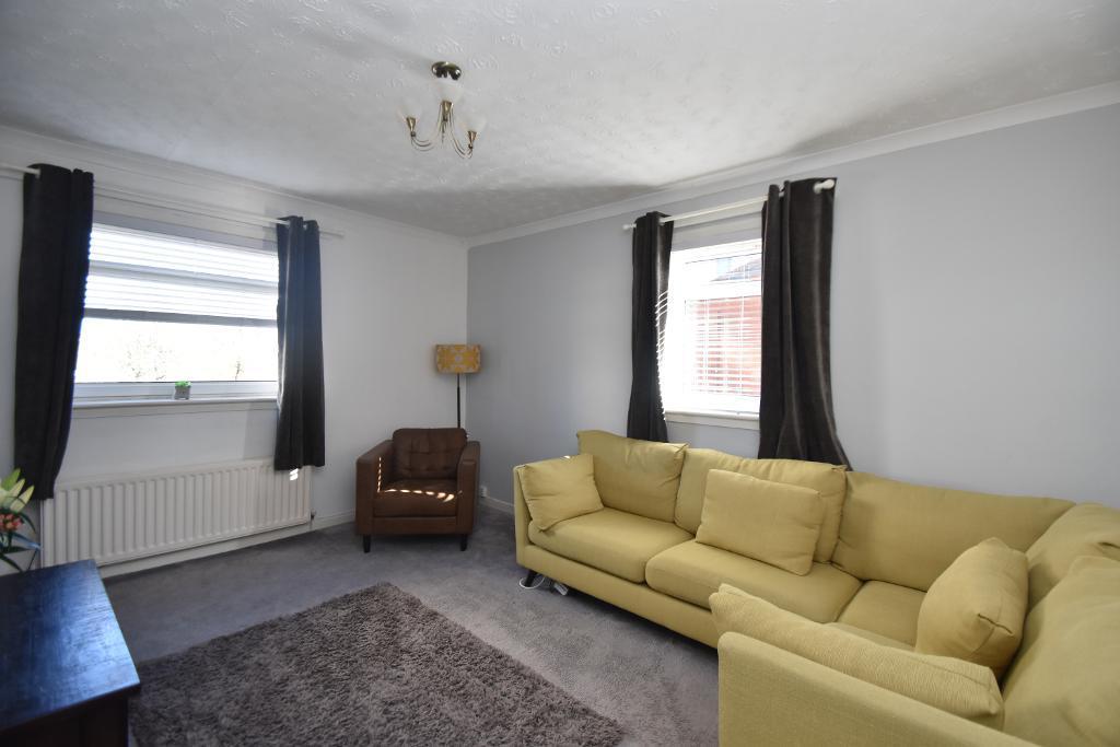 9 Kirkoswald Drive, Clydebank... 3 bed flat £75,000