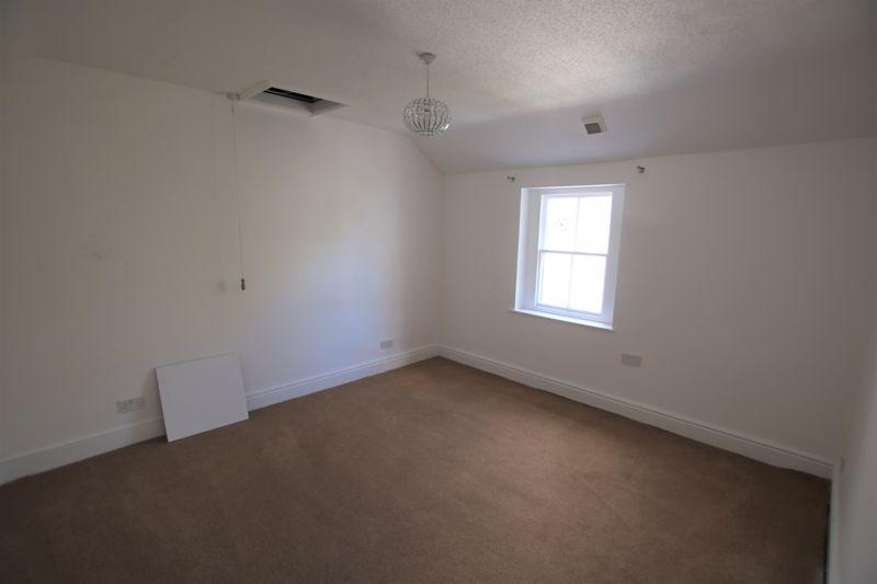 27 A High Street