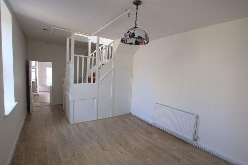 27 A High Street