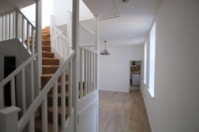 27 A High Street