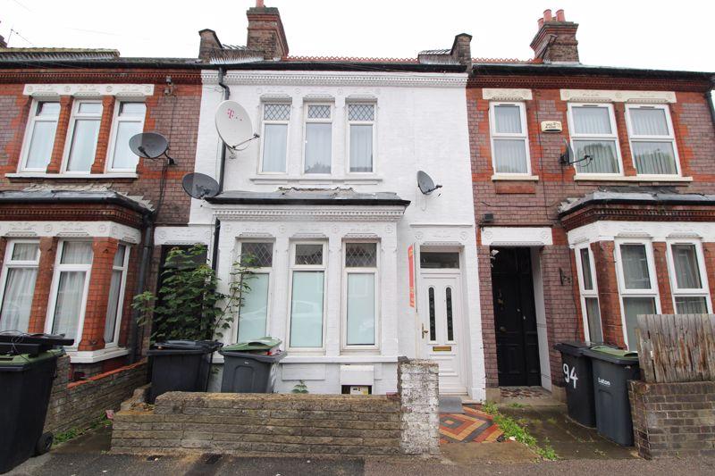 Ashburnham Road, Luton 3 bed terraced house £1,500 pcm (£346 pw)