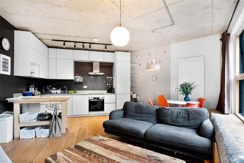 3 bedroom apartment to rent, Wallis Road, London, E9