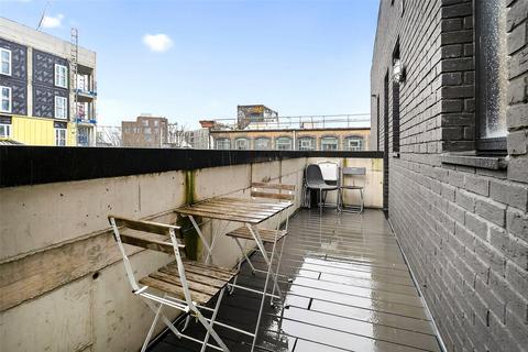3 bedroom apartment to rent, Wallis Road, London, E9