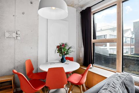 3 bedroom apartment to rent, Wallis Road, London, E9