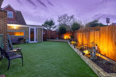 2 Brook Barn Way, Goring By Sea, Worthing, BN12 4DW