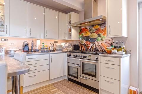 2 Brook Barn Way, Goring By Sea, Worthing, BN12 4DW