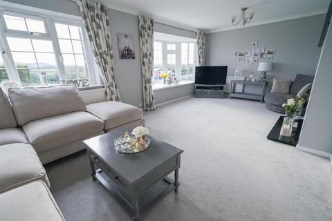 80 Castle Hill Road, Totternhoe, Dunstable, LU6 1QG