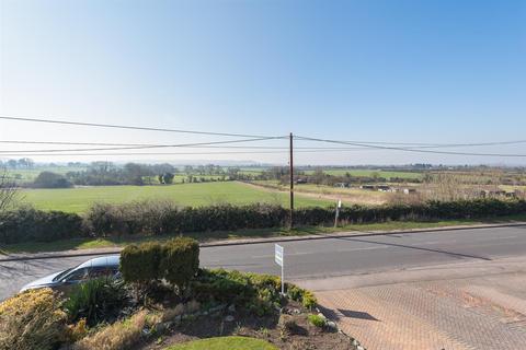 80 Castle Hill Road, Totternhoe, Dunstable, LU6 1QG