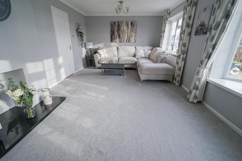 80 Castle Hill Road, Totternhoe, Dunstable, LU6 1QG